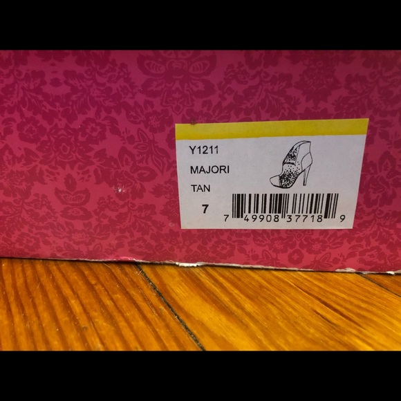 Booties !! - Picture 7 of 7